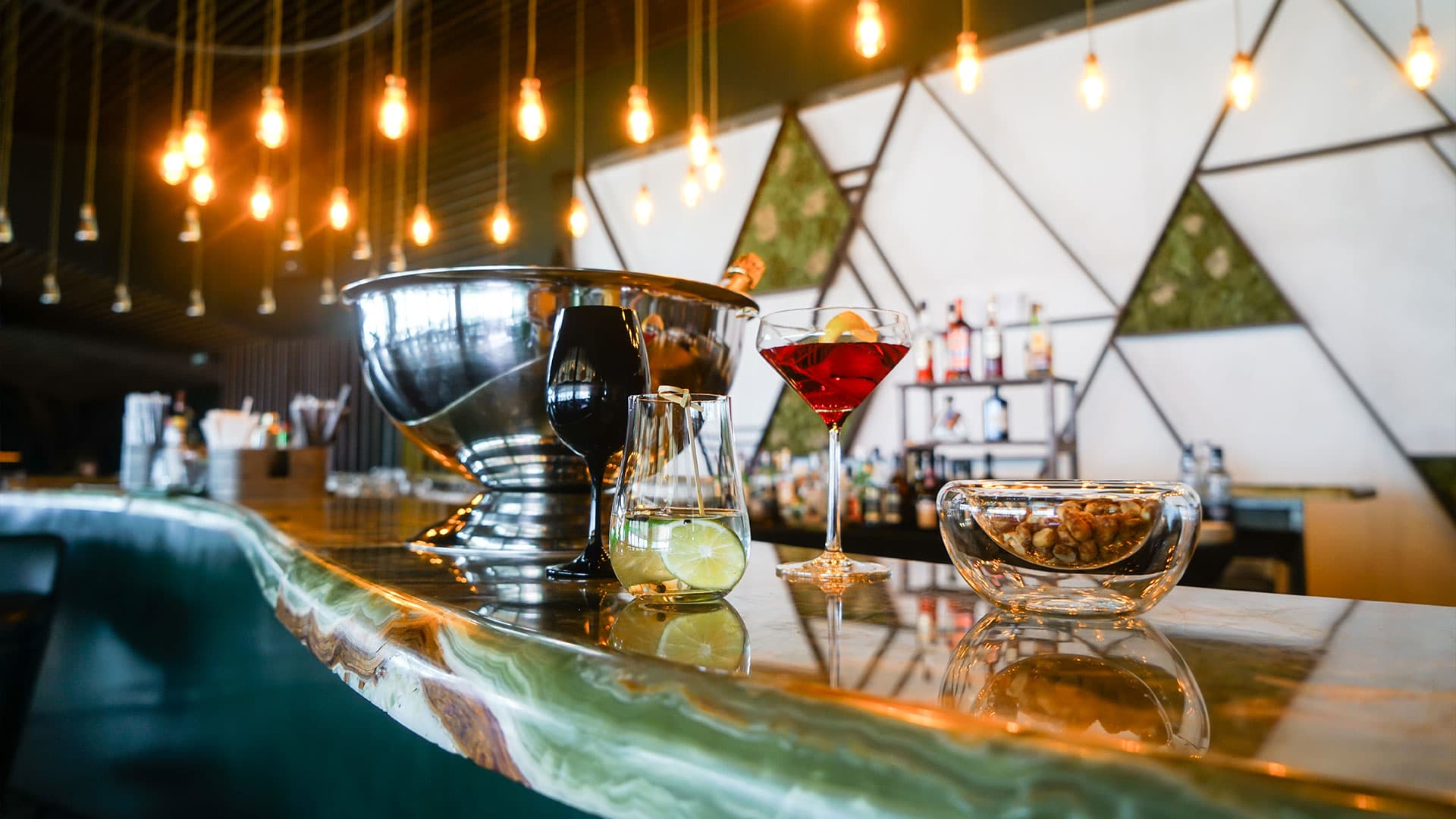 Qualidade, Elegância e Prestígio, Preparação Cuidada, Higiene Rigorosa e Serviço