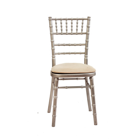 Cadeira Prateada Camelot (Coxim alugado em separado)
