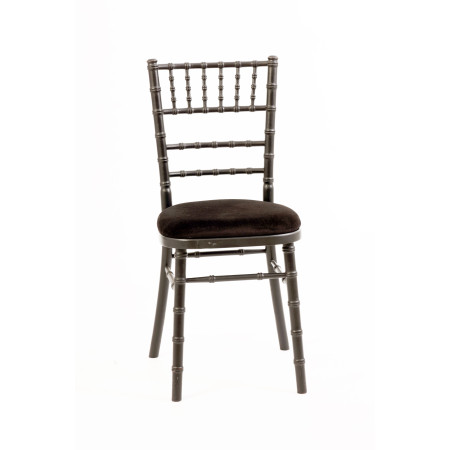  Cadeira Preta Camelot (Coxim alugado em separado)